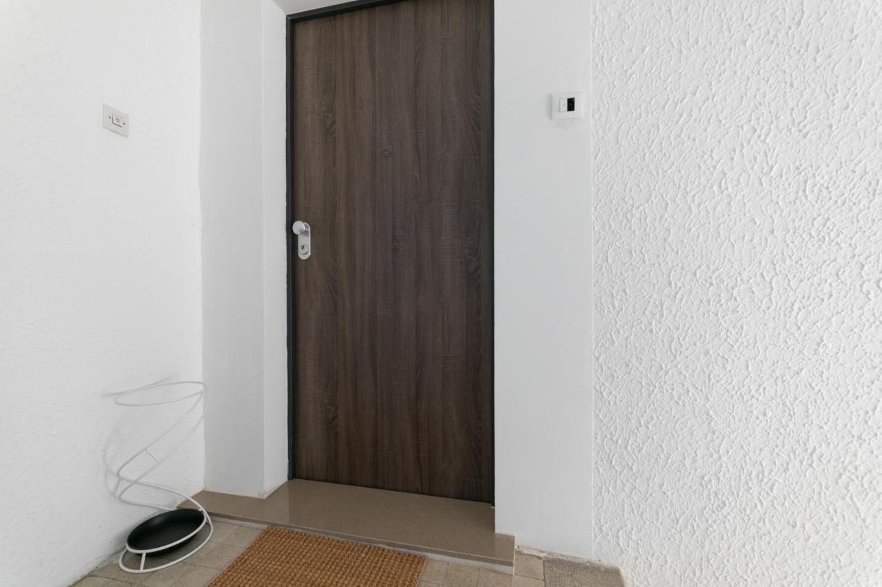 La Preziosa Rooms Pula Exteriör bild